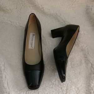 Etienne Aigner leather black heels